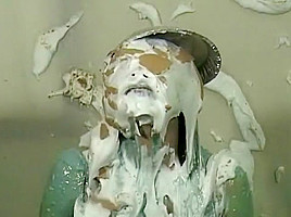 Laura pied and slimed