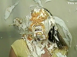 Laura pied and slimed