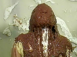 Laura pied and slimed