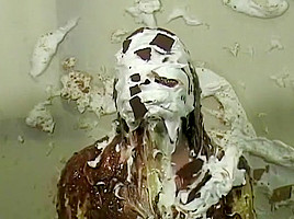 Laura pied and slimed