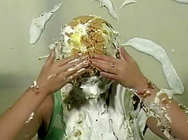 Laura pied and slimed