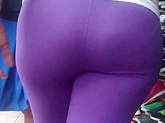Leggins Morados Negra con un Culote Rico Angulo Horizontal