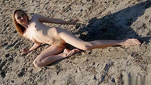 Liza Lukyanenko - Posing wmv