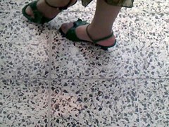 MADURITA CON PANTIMEDIAS BLANCAS