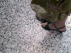 MADURITA CON PANTIMEDIAS BLANCAS
