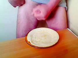 Man eating own cum with food! Hair cock :-)