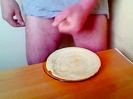 Man eating own cum with food! Hair cock :-)