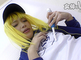 Masturbate with an electric toothbrush - Fetish Japanese Video