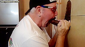 Mature DILF sucking and wanking BBC in interracial duo