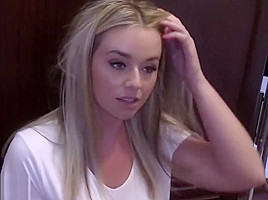Melissa Debling Showing Off (HOT)