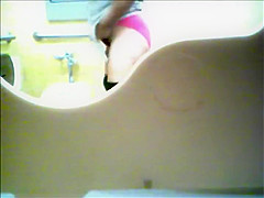 Mexican maid spied as she urgently peed