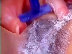 Midget slut gets her hairy pussy shaved by chick