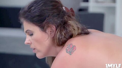 Milf Housekeeper Feeding Her Boss With Her Wet Milf Pus