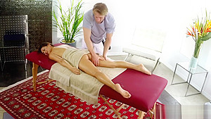 Mislead babe massage cum