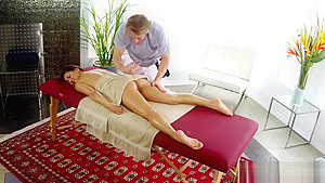 Mislead babe massage cum