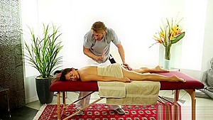 Mislead babe massage cum