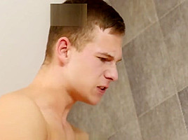 Muscle Boy Marty Lang Gets Barebacked By Martin Hovor