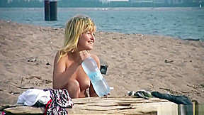 Naked Hot Nudist Ladies Spied on beach