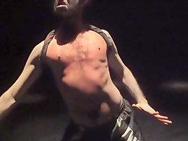 Naked on Stage-022 V9
