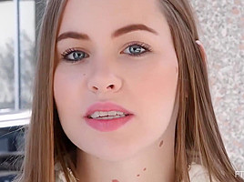 Naomi is a great looking, blue- eyed babe who likes to masturbate all day long