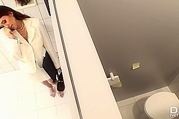 Natalie Brown In Glory Pussy Hole Big Dick Sucking During Coffee Break With