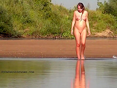 Nudist Girls Expose Bodies At
