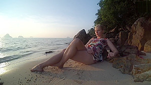 On Public Beach teen 18+ Masturbation Double Crossleg Fingering Solo Fun Ending