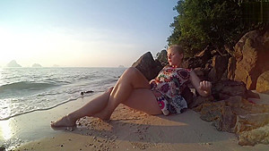 On Public Beach teen 18+ Masturbation Double Crossleg Fingering Solo Fun Ending