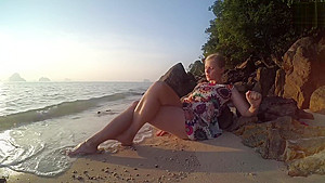 On Public Beach teen 18+ Masturbation Double Crossleg Fingering Solo Fun Ending