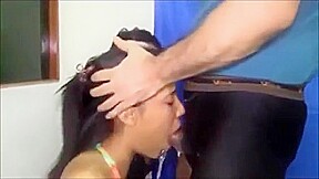 PUTINHAS ENGASGANDO COM A PICA LAMBUZADA
