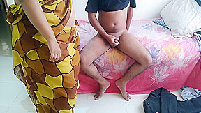 Pat A In (real Local Muslim Aunty With A Hot Body) Use Dekhte Hi Mera Lund Khada Ho Jata Hai Kar Choda