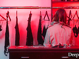 Pays Markus To Sexually Domina - Kristen Scott And Markus Dupree