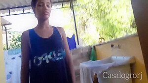 Pequena Enteada Faz Suas Tarefas Com Plug No Cu - Teen 18yo 7 Min