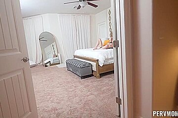 Perv-Step mom And Lilian Stone In Feelin Good On New Years Eve