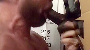 Philly Dicksucker Sevices Big and Husky Black