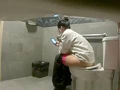 Pissing and smoking electronic cigar