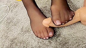Please I want this footjob on my dick