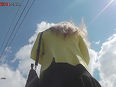 Plump MILF accidently gets in hot upskirt videos