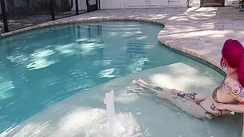 Pool Blowjob With Pedsrmeds