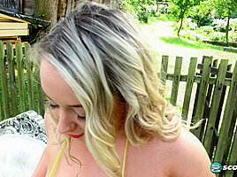 Rachael C : Oiled In The Sun