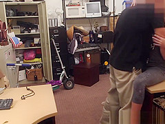 Realsex pawnshop sucks cock