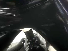 Rubber Cutie gives Hawt Orall-Service
