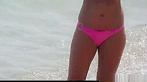 Sexy Bikini Thong Milf beach HD Video