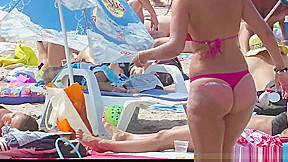 Sexy Bikini Thong Milf beach HD Video