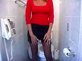 Sexy Pee Scene