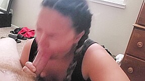 Sexy US MILF slut sucks cock