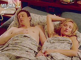 Shailene Woodley Goes Nude in White Bird in a Blizzard - Mr Skin