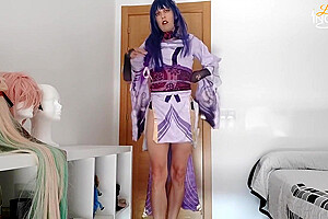 Shogun Raiden Femboy Cosplayer Plays With Huge Dildo