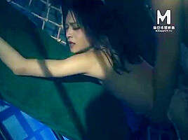 Skinny Chinese Young Girl With Small Boobs And Big Butts Have Her First Bdsm Sex With Big Dick