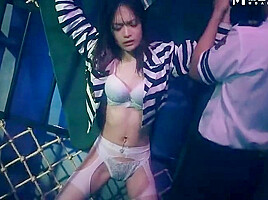 Skinny Chinese Young Girl With Small Boobs And Big Butts Have Her First Bdsm Sex With Big Dick